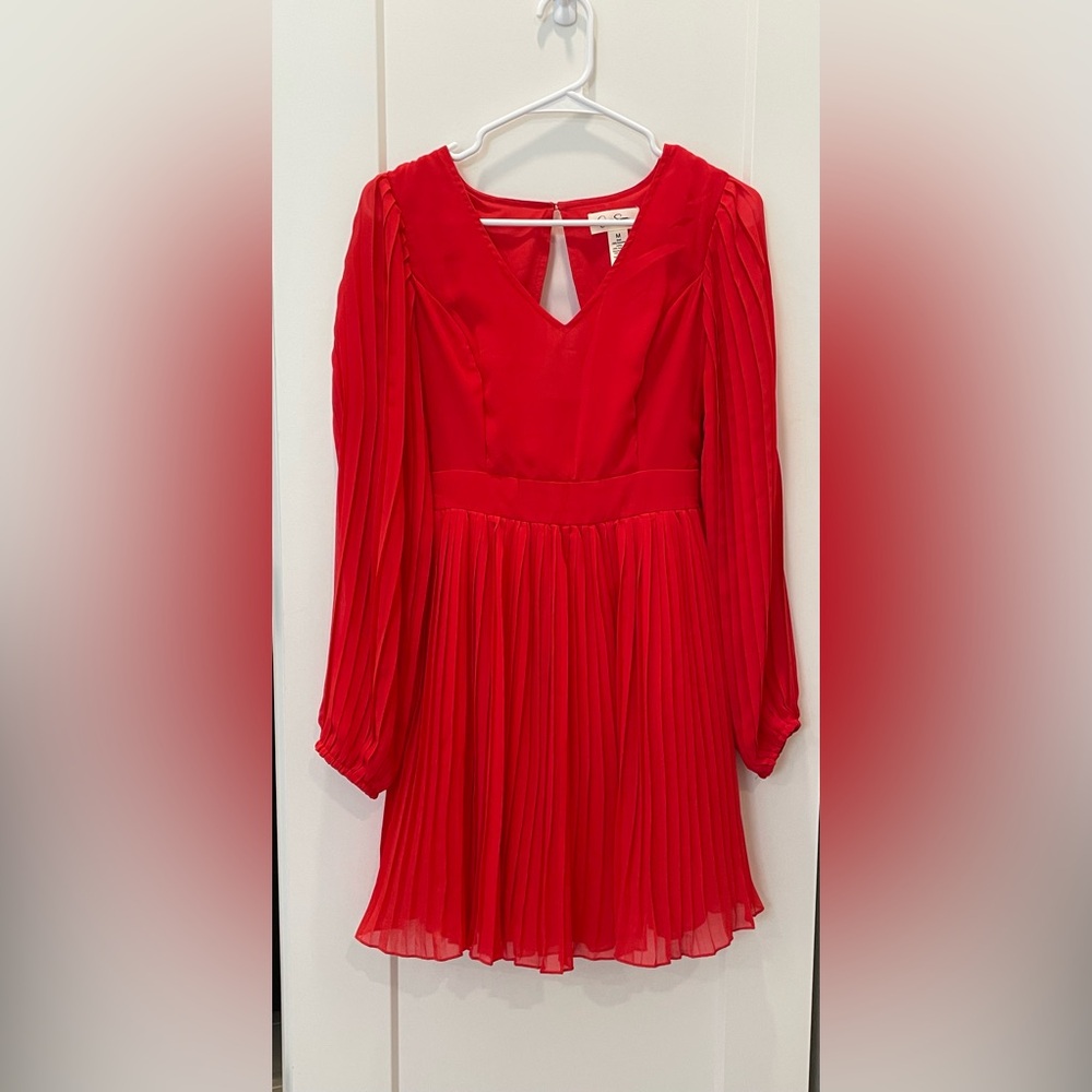 Jessica Simpson red dress